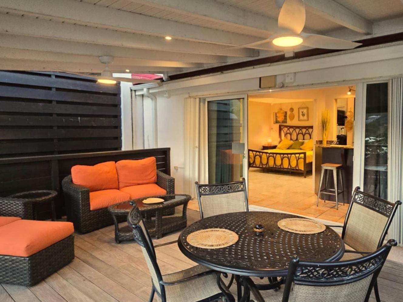 Hotel Les Balcons d'Oyster Pond Quarter of Orleans Exterior foto